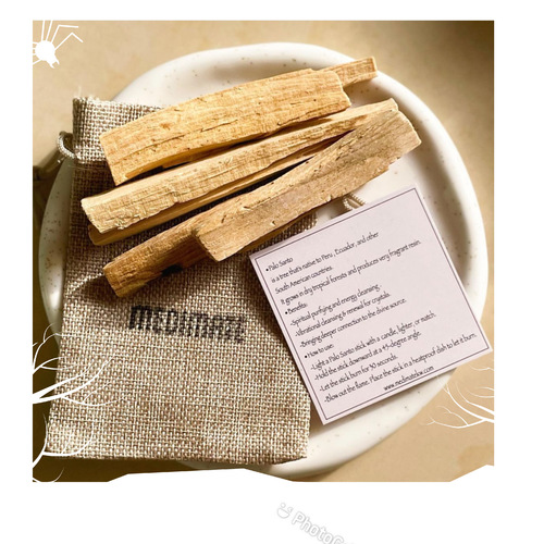 Palo-santo - Palo Santo, when burned has a unique aroma that can help deepen the spiritual moments of meditation. Palo Santo sticks come from trees that die in a natural way. During this decomposition process, the tree is compressed, excreting its oil and gaining its medicinal and aromatic properties. -Pack of (6) sticks.