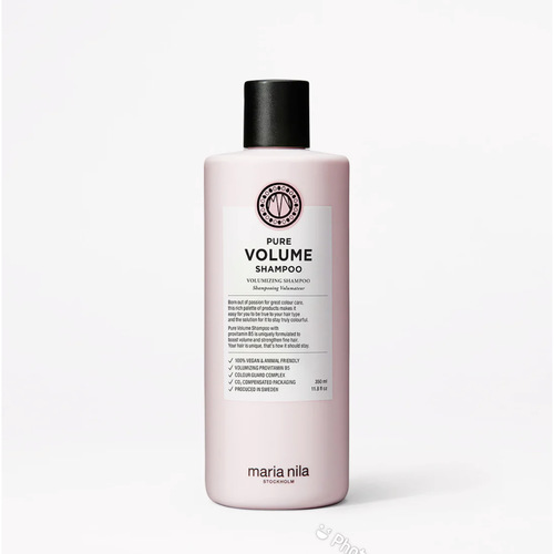 Yasmine Hair Boutique - Pure volume shampo 350 ml - A volumizing shampoo specially created for those looking for long-lasting volume and strength. Pure Volume Shampoo contains Provitamin B5 and adds body and vitality to fine hair while preserving moisture. The product has a citrusy floral scent of neroli, lemon and hyacinth.
For fine hair  Volumizing and strengthening  With Provitamin B5, wheat protein and moringa oil  100% vegan & animal friendly  CO2 compensated packaging