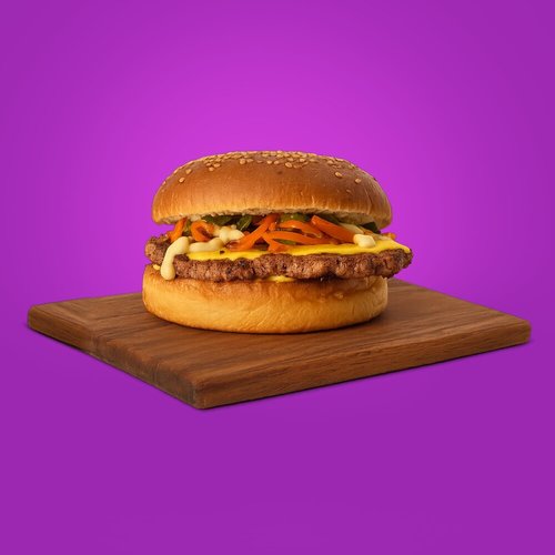 سوبر سبايسي برجر - قطعه لحم بقرى , صلصه السبايسي الخاصه , مايونيز , جبن أصفر , فلفل أخضر و أحمر حار