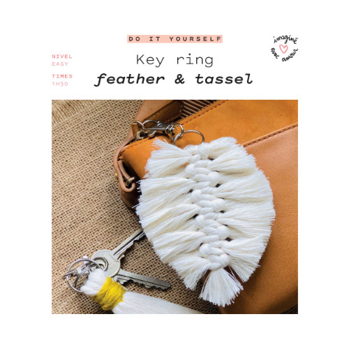 Make It By Yourself 5 - Feather Tassel - Working with your hands boosts your creativity, improves brain functions and reduces anxiety.

The kit includes English instructions and photos.