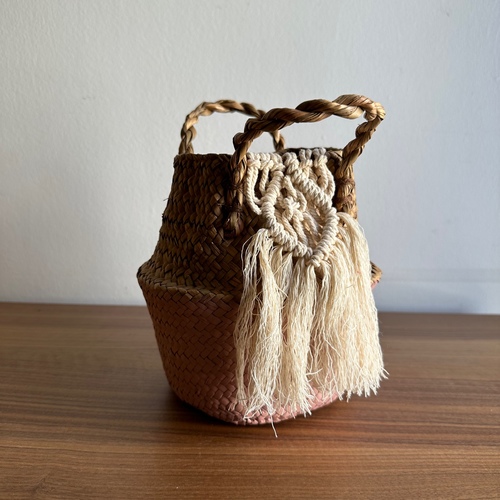 Woven small basket with macrame