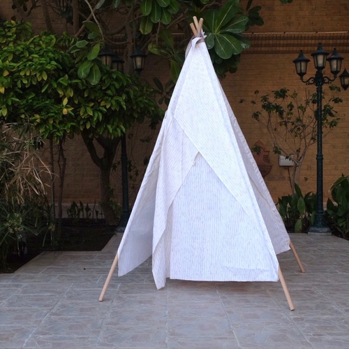 Tipi off white colored - Easily Pop out a tipi for little ones to role play. Suitable for indoors and outdoors 
This tipi is foldable and can be packed aside, fabric is removal and washable