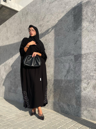 Saham Abaya - Code OX - Please Write the Following Information in the Notes Box Below:
 Shoulder Size: 
Sleeve Length: 
Note: Implementation Period Is 7 Days  Delivery Fee of 3 Dinars to Be Paid upon Receipt of the Order