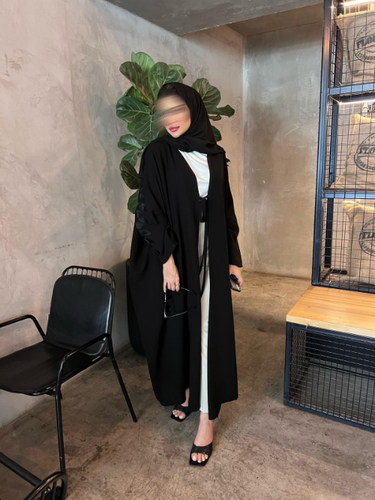 Saham Abaya - Code shadow - Please Write the Following Information in the Notes Box Below: 
Shoulder Size: 
Sleeve Length: Note: Implementation Period Is 7 Days  Delivery Fee of 3 Dinars to Be Paid upon Receipt of the Order