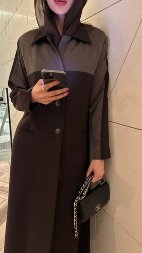 Saham Abaya - 3oud - Please Write the Following Information in the Notes Box Below:
Shoulder Size:
Sleeve Length:
Chest Rotation:
Note: Implementation Period Is 7 Days 
Delivery Fee of 3 Dinars to Be Paid upon Receipt of the Order