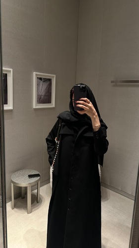 Saham Abaya - Bk - Please Write the Following Information in the Notes Box Below:
Shoulder Size:
Sleeve Length:
Chest Rotation:
Note: Implementation Period Is 7 Days 
Delivery Fee of 3 Dinars to Be Paid upon Receipt of the Ord