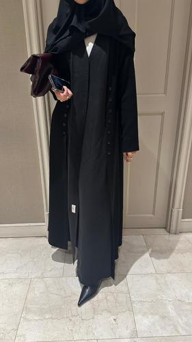 Saham Abaya - ET - Please Write the Following Information in the Notes Box Below:
Shoulder Size:
Sleeve Length:
Chest Rotation:
Note: Implementation Period Is 10 Days 
Delivery Fee of 3 Dinars to Be Paid upon Receipt of the Ord