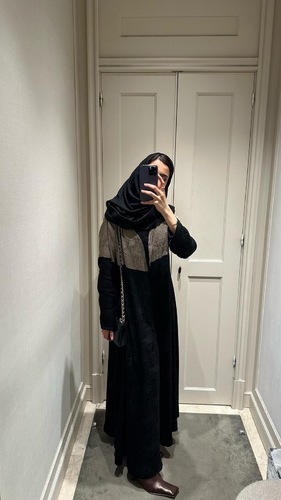 SLK - Please Write the Following Information in the Notes Box Below:
Shoulder Size:
Sleeve Length:
Chest Rotation:
Note: Implementation Period Is 12 Days 
Delivery Fee of 3 Dinars to Be Paid upon Receipt of the Order