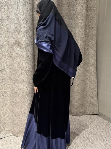 HL - يرجى كتابة البيانات التالية في صندوق الملاحظات في الأسفل:
مقاس الكتف :
طول الكم :&nbsp;
دوران الصدر:&nbsp;
ملاحظة: مدة التنفيذ 7 يوم
رسوم التوصيل ٣ دنانير يتم دفعهم عند استلام الطلب