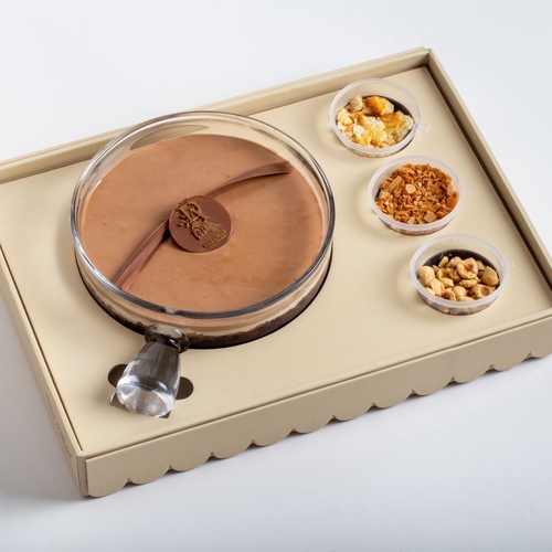 jan. cake small - January cake cake , Swiss chocolate , caramel, cream and Special sauce With 3 additions: salty biscuits, crunchy and hazelnuts Heat for 30-35 secondsOr served cold
4 person