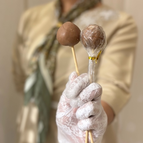 dlly pops - Cake chocolate  1 piece