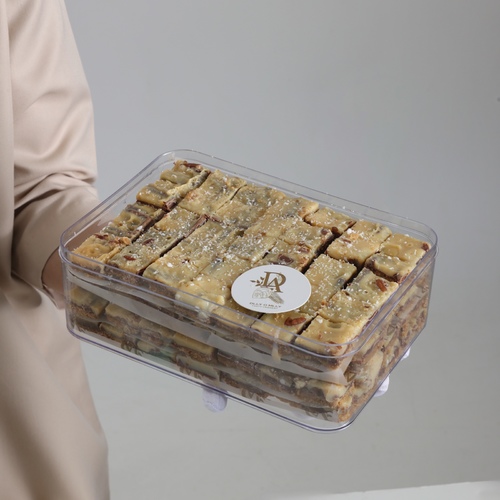 بوكس شفاف - بوكس شفاف اتعبون منه صوانيكم &nbsp; ١٤٠ حبه جوكلت كيوبز