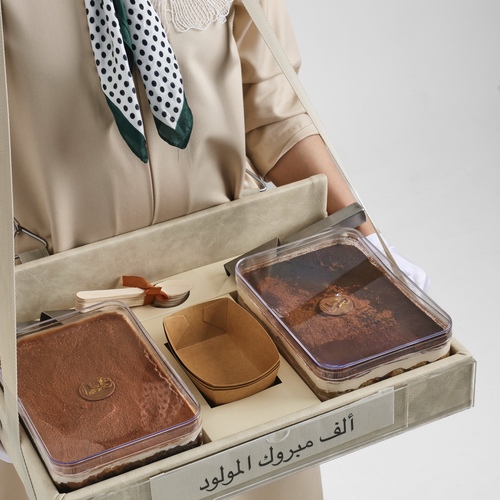 ضيافة كيك - 97814910للاستفسار و الاضافات عن طريق الواتس اب&nbsp;——ضيافة الكيك* &nbsp;٥ ساعات
عامله وحده&nbsp;٤٠ صحن كرافت&nbsp;٤٠ قفشة خشبية
١ كيك تيراميسو١ كيكتنا السقنجير ( جان كيك )
الضيافة تكفي ٣٠ الى ٣٥ شخص&nbsp;
*٣٦ د.ك*
——
لإضافة كيك&nbsp;تيراميسو = ٧ د.كجان كيك = ٨ د.ك٢٠ صحن كرافت = ,٧٥٠٢٠ قفشه خشبية = ,٢٥٠