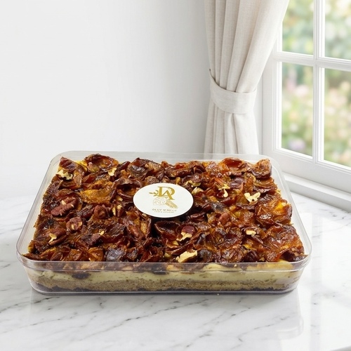 تشيز تمر - طبقات بسكوت و صوص و تمر و تشيز&nbsp; تكفي ل٦ أشخاص