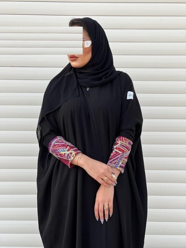 15 - Free size, but we need the length of the abaya

raw type : internet