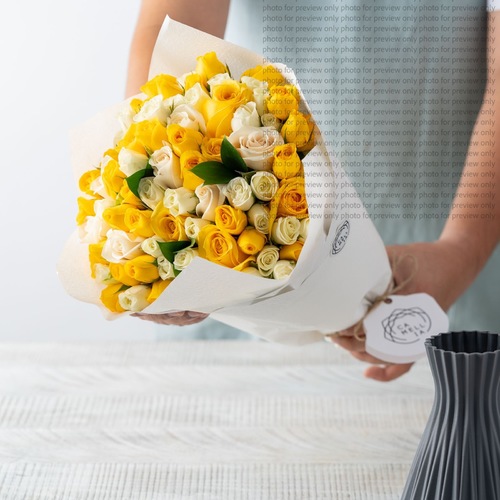 White and yellow flowers bouquet - Rose and baby rose