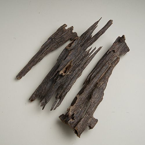 Wedding agarwood - Large Zora pieces are suitable for placing in a gift box as they are of high quality and suitable for such occasions.