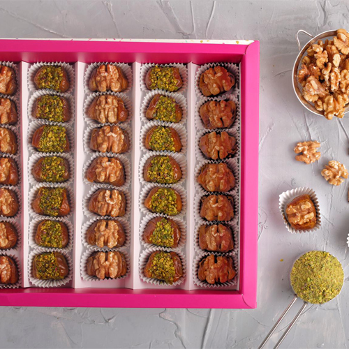 Rangena box - dates (sokary) with rangena and pistachio