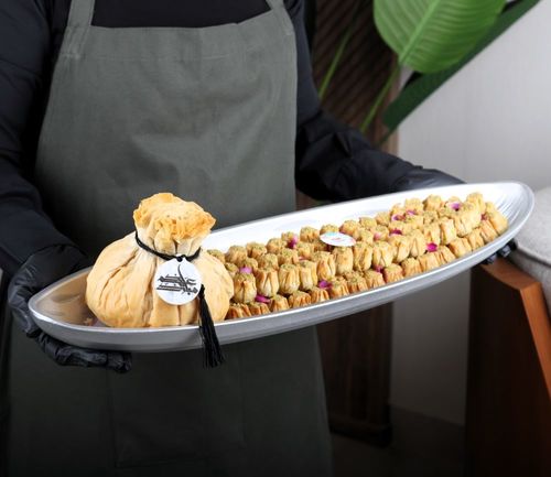 boksha sweet- long tray - متوفر باللون الذهبي فقط