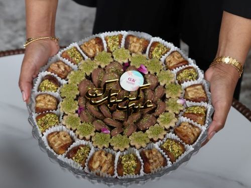 Round Crystal plate sweets mix - طبق كرستال زجاجي دائري