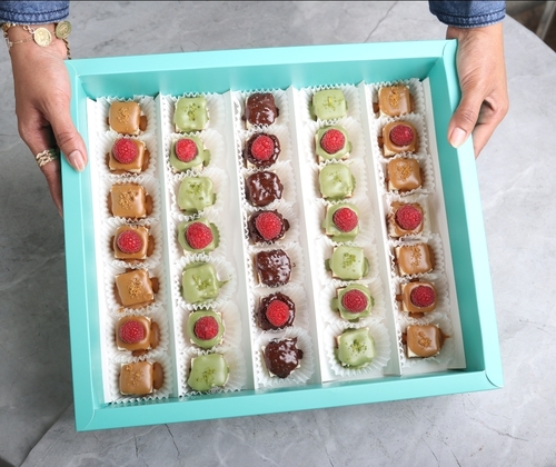 box mix bites 3 toppings