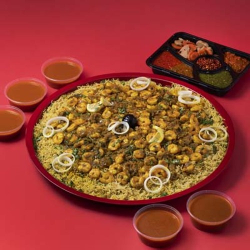 Moumawash Tray - Shrimp Mmawash Tray – served with premium mung bean rice, fresh and tender shrimp, daqoos sauce, and five varieties of pickles and sides.