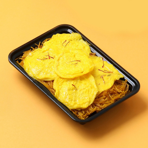Balaleet - Traditional Balaleet made with sweet vermicelli flavored with cardamom and saffron, served with seasoned scrambled eggs.