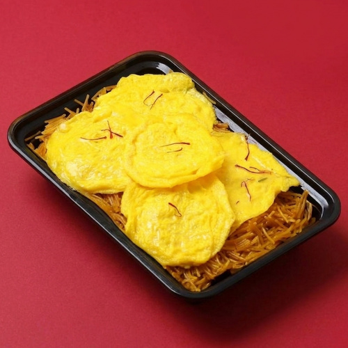 Balaleet - Traditional Balaleet made with sweet vermicelli flavored with cardamom and saffron, served with seasoned scrambled eggs.