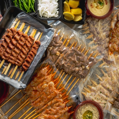 CREAT YOUR OWN BOX - -&nbsp;

&nbsp;BBQ BOX - ORDER&nbsp; 2 HOURS&nbsp; BEFORE With&nbsp; 12 variety of grills&nbsp; , you will get 3 free appetizers (Hummus - Mutabal - Tekka Lumee Sauce)&nbsp; and garnish ( whit onion - lemon - green chili - leek )&nbsp; 10- 15 tanoor bread