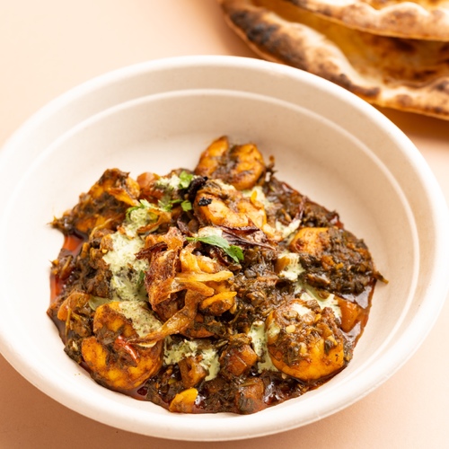 Shrimp Hameesa - Shrimp with onion,tomato,capsicum,garlic powder, salt, pepper, olive oil and green chutney on the top