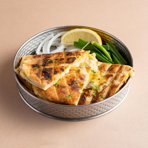 MEAT & CHEESE ARRAYES - TANOOR BREAD ARRAYES WITH BEEF, MIX CHEESE INSIDE