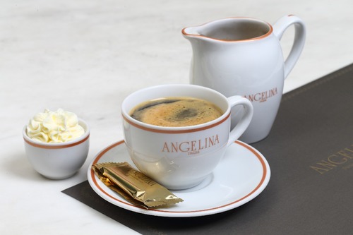 Café viennois - Black coffee with whipped cream