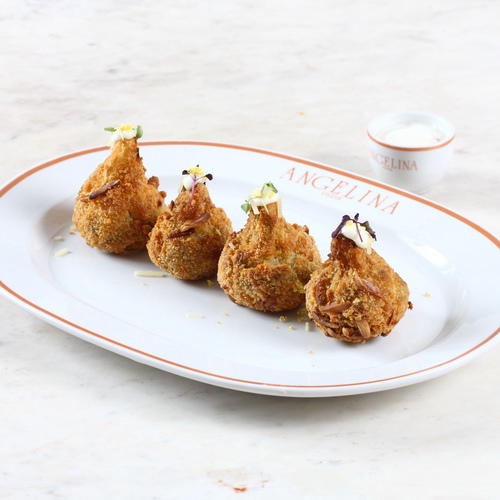 Broccoli tempura - Parmesan and cream cheese, yoghurt sauce.