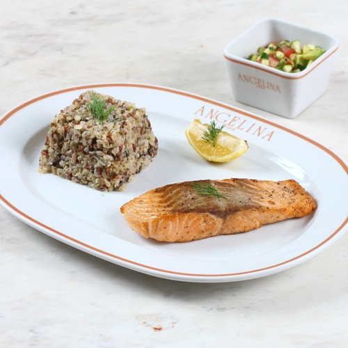 Salmon fillet - Grilled salmon fillet, dill and lemon slice “Beurre&nbsp;blanc”. Served with wild vegetables.