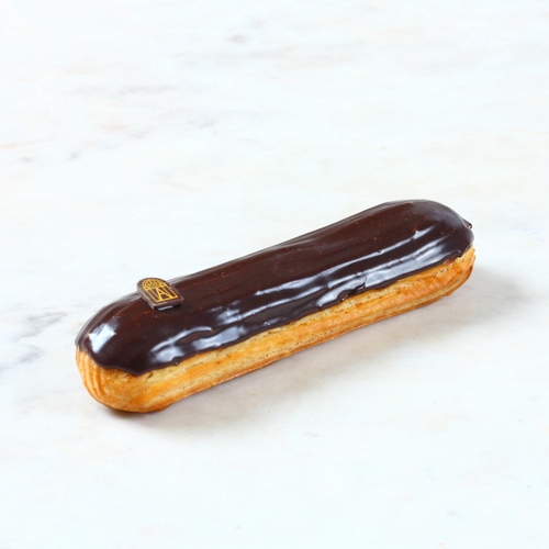 Éclair chocolat - An eclair for true chocolate lovers,&nbsp;with a delicious choux pastry&nbsp;and&nbsp;a creamy filling that reveals the intense flavors of a special&nbsp;homemade dark chocolate.