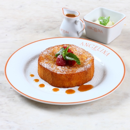 French Toast - Brioche bread French toast, fresh&nbsp;fruits,&nbsp;sauce caramel.