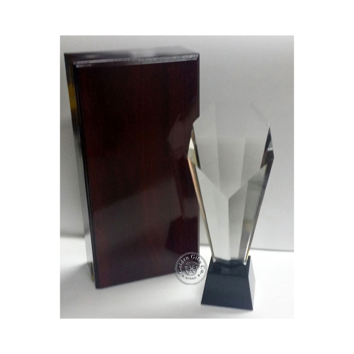 Big Trophy (T408) - Crystal Trophy Seven Angles Black Base with wooden box 
 * In case of printing option, Kindly after completing your order send us your requested Picture to be printed on through our WhatsApp No. 97172071, Know that it will take 7-10 working days to be delivered