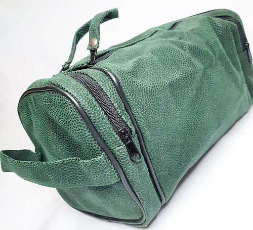 Makeup Bag (PO082) - Cosmetic Bag Velvet Material, D. Green.