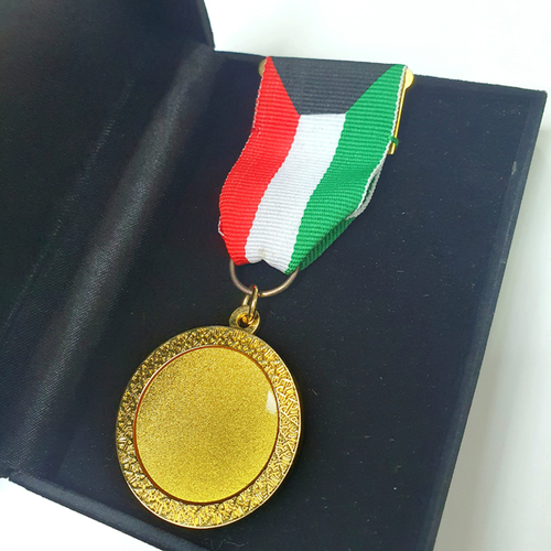 Golden Gifts co - Kuwait Flag Medal (PR275) - Medal With Kuwait Flag in Black Color Velvet Box