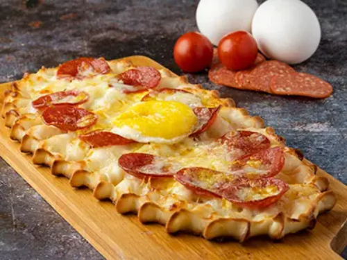 Eggs With Pepperoni Super