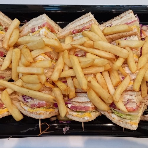 Medium Shahryar Club Sandwich - 20 pieces triangles of toast with potatoes