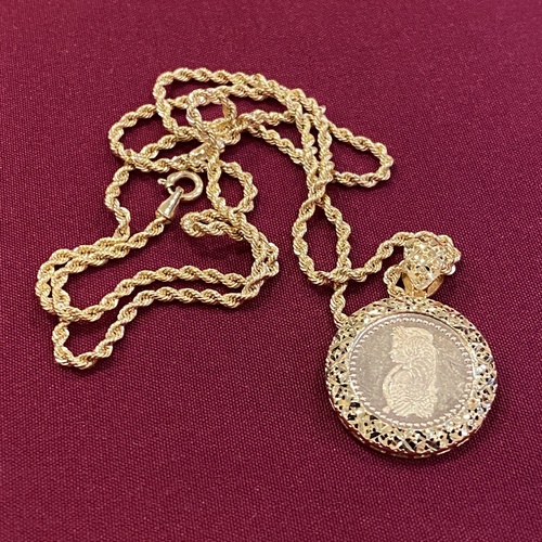 Necklace 1\4 lira 22 karat - Necklace 1/4 lira 22 karat  with frame and chain 21 karat  Weight around 6,25 grams