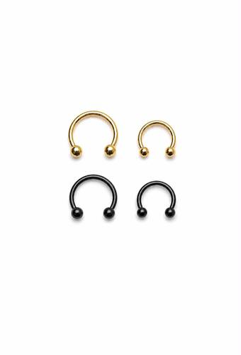 horseshoe piercing
