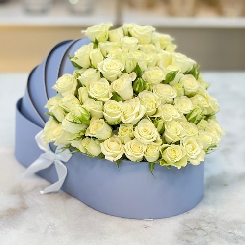 Baby box bouquet