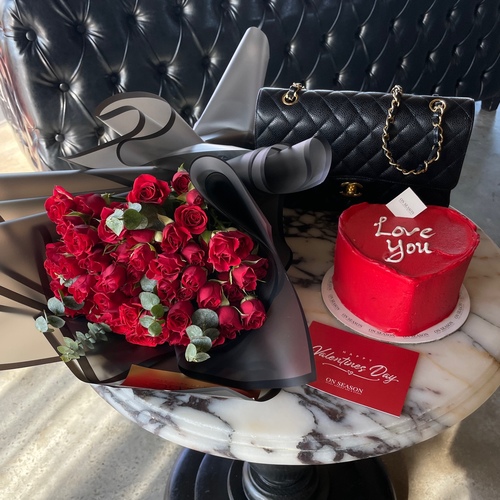 LOVE - A - This package includes a red bouquet and a small cake, enough for 3-4 persons