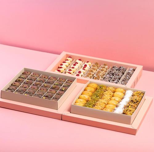 Kashta 2 - Kashta offer: 3 boxes, petit four boxes, basbousa box, Qars Ogaili box