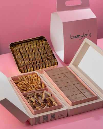 Jamaeatana Sweets - Offer of three boxes of crunchy snacks made of caramelosa, salty caramel and almonds  And rahash and cocoa triangles  The box is 300 grams, the baklava box is 42 pieces, and the fluffy box is 365 grams