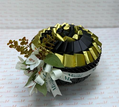 gold Rose Tray - Rose tray with caramel chocolate piece 54