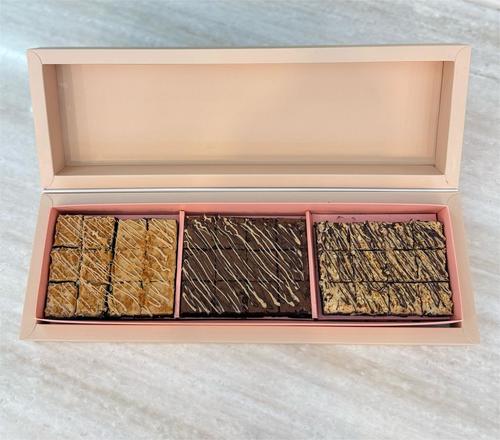 Chicago - Three distinct American options Fudge Brownie Kinder Hazelnut, American Peanut, and Original Chocolate Box of 36 pieces