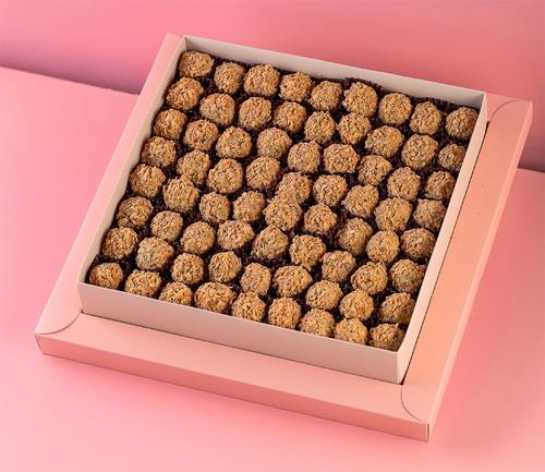 Cococino - Truffle brownie and cocoa balls with a cappuccino touch and topped with toasted coconut flakes Box 70 pieces